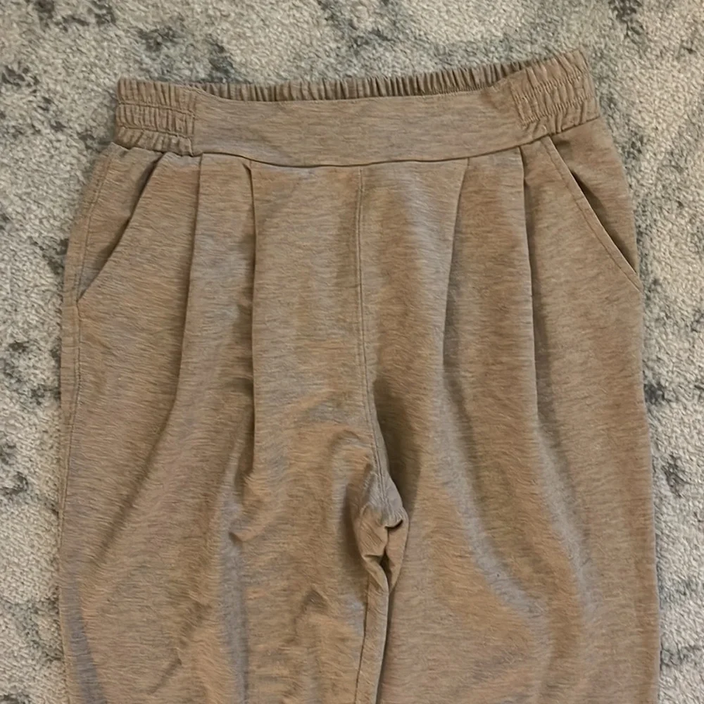 Cella Jane for Splendid Casual Tan Pants - Small - Picture 3 of 6